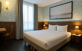 Walled Off Hotel Paris